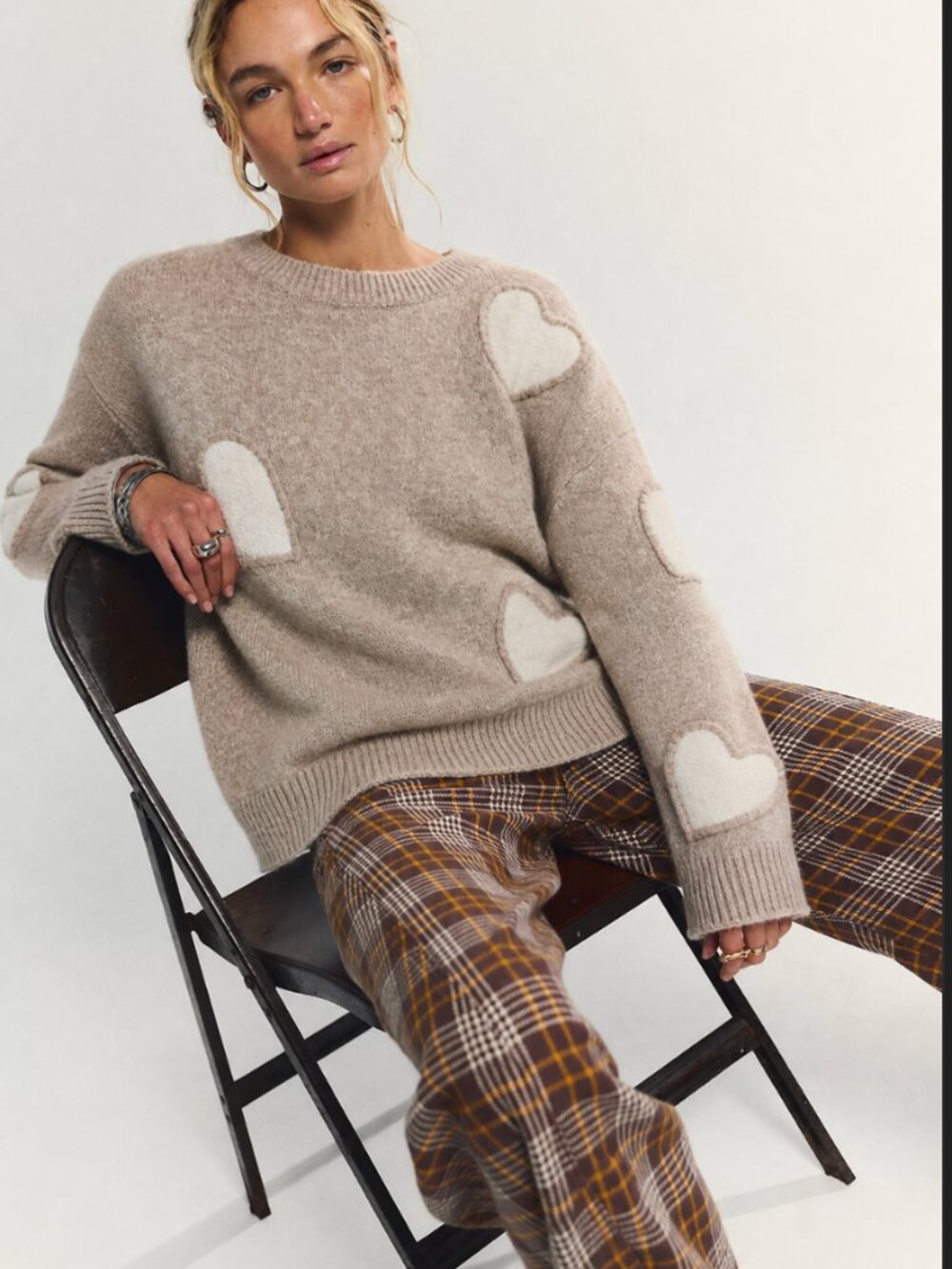 THREADED LEAF HEART SWEATER